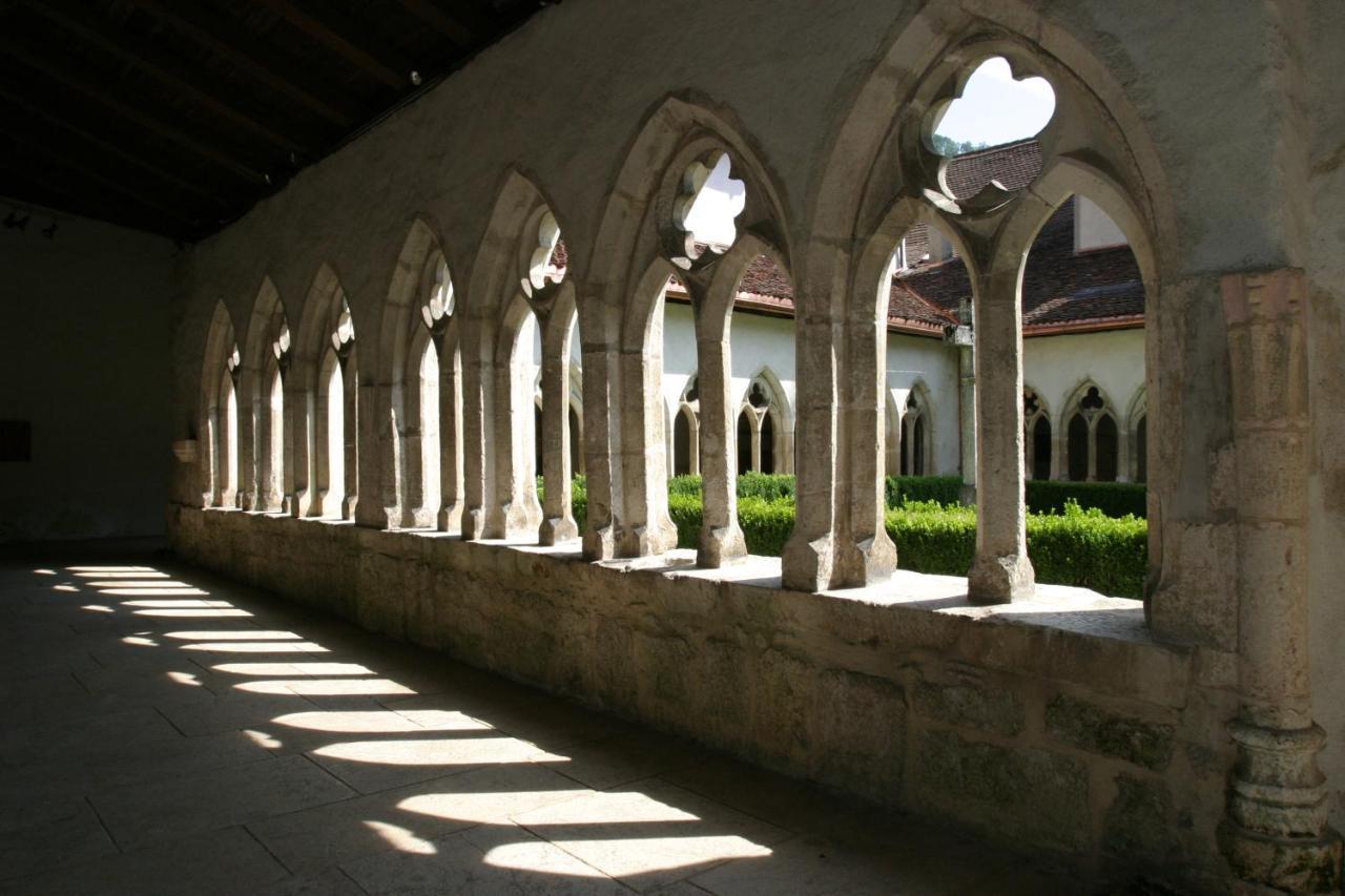 Peanut Medieval Lodge Saint-Ursanne Ngoại thất bức ảnh