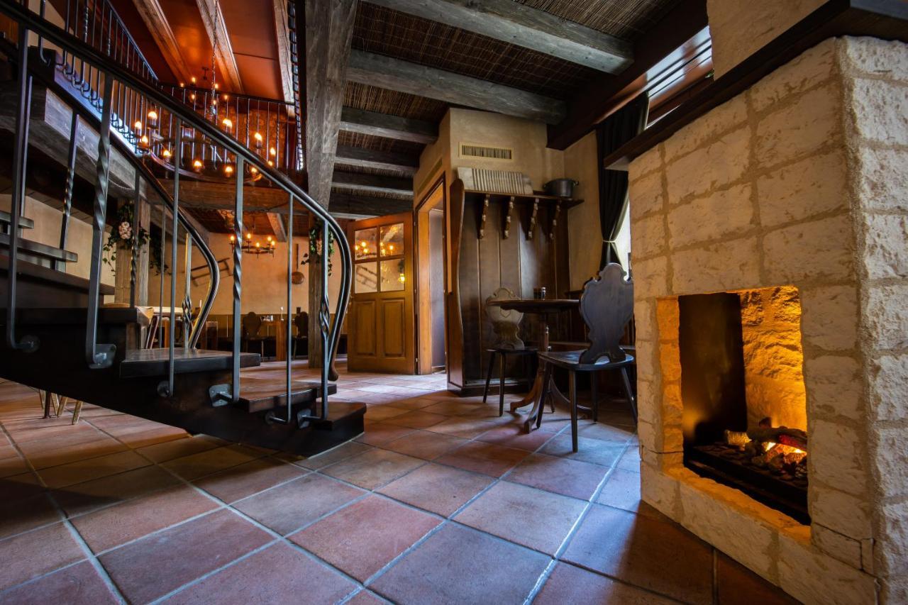 Peanut Medieval Lodge Saint-Ursanne Ngoại thất bức ảnh