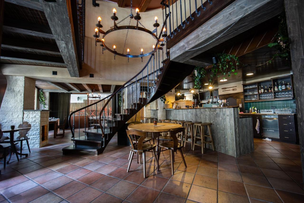 Peanut Medieval Lodge Saint-Ursanne Ngoại thất bức ảnh