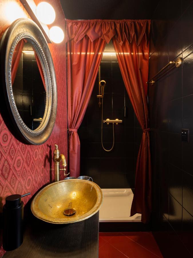 Peanut Medieval Lodge Saint-Ursanne Ngoại thất bức ảnh