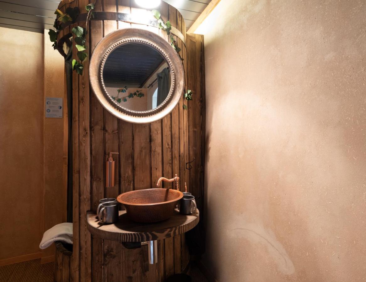 Peanut Medieval Lodge Saint-Ursanne Ngoại thất bức ảnh